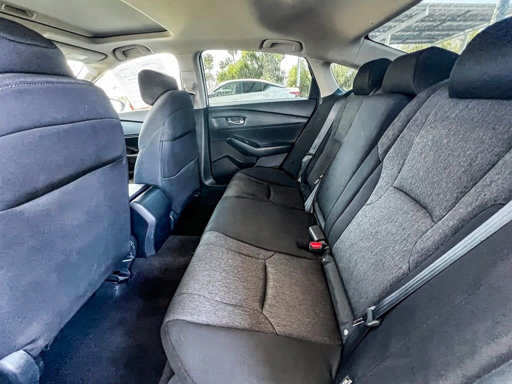 Used 2024 White Honda EX image 17