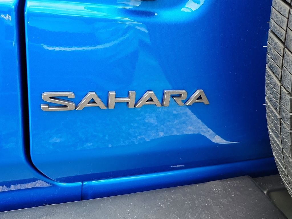 New 2026 Hydro Blue Pearl-Coat Exterior Paint Jeep Sahara image 6
