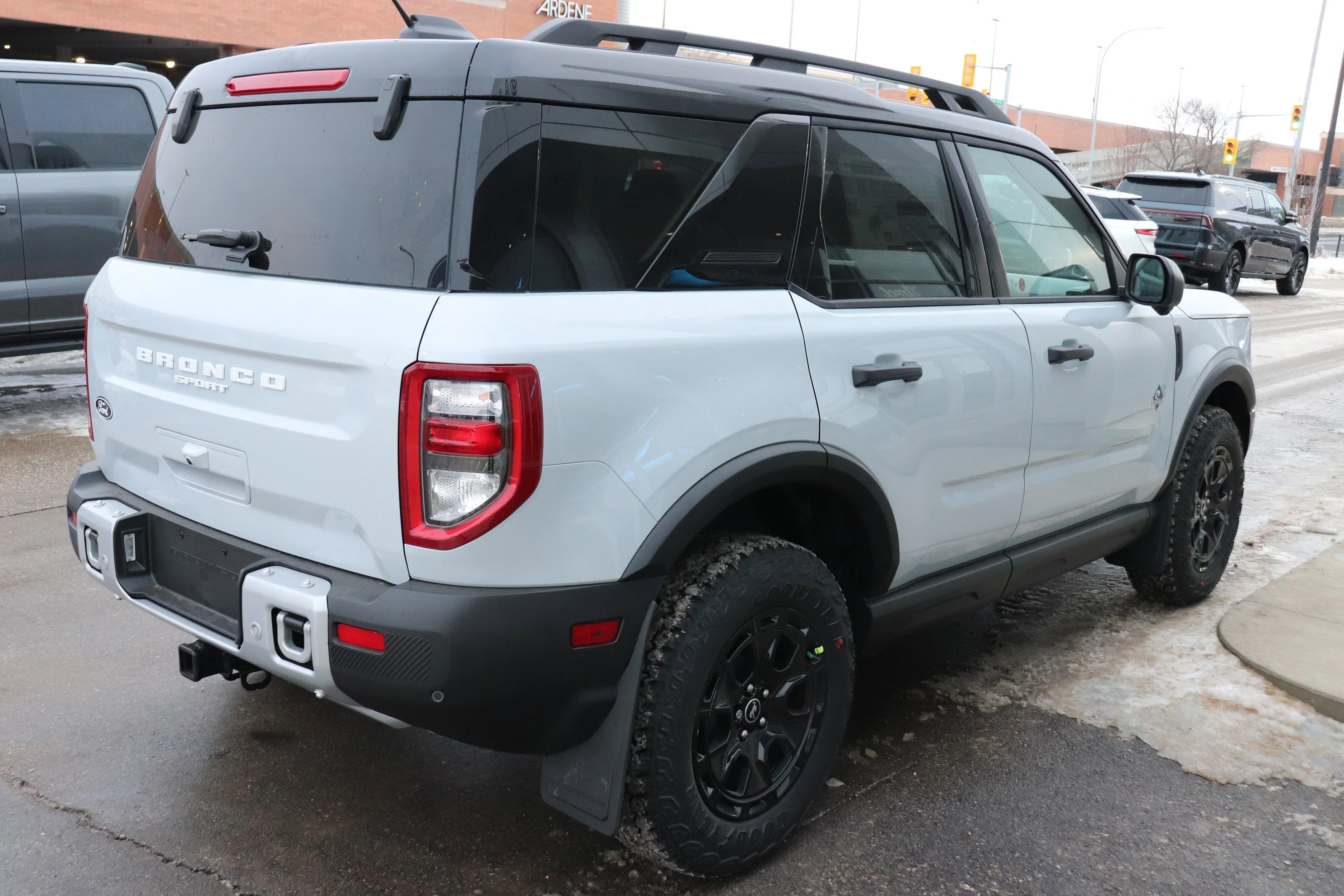 New 2026 SPACE WHITE METALLIC Ford Outer Banks image 4