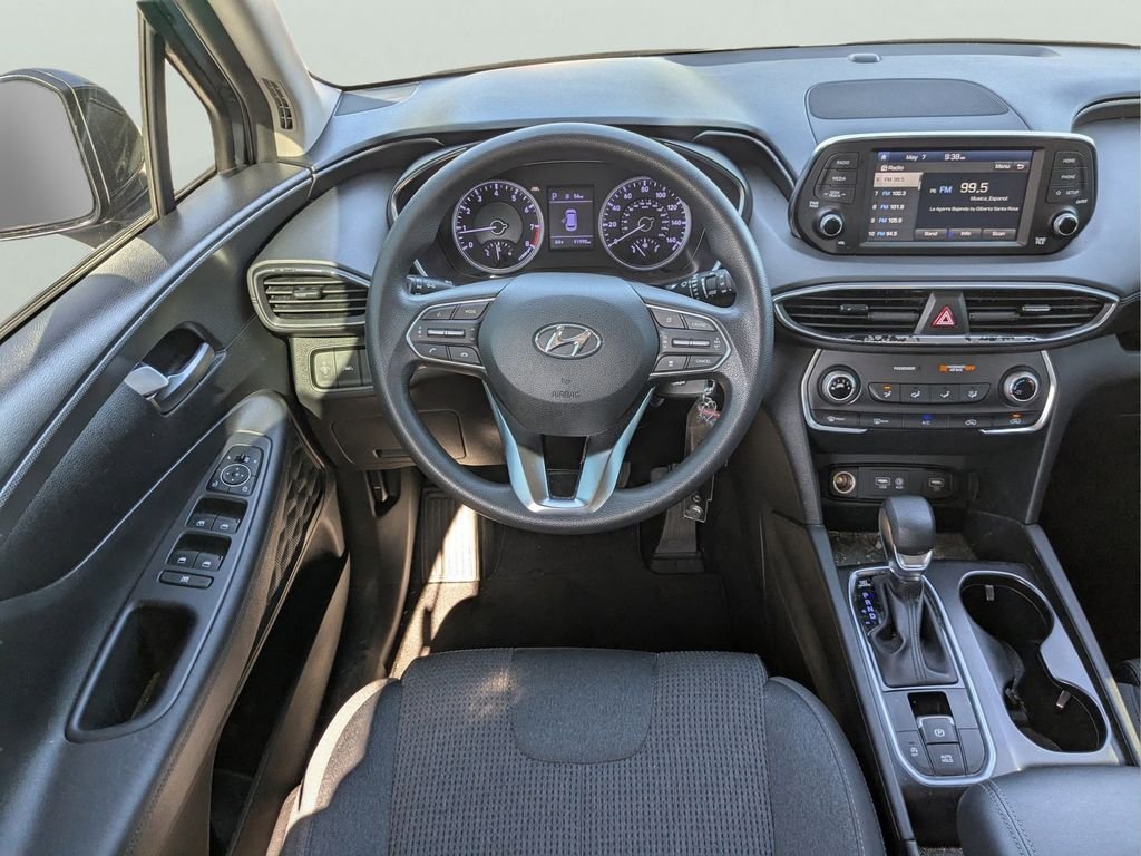 Used 2020 Green Hyundai SE image 14