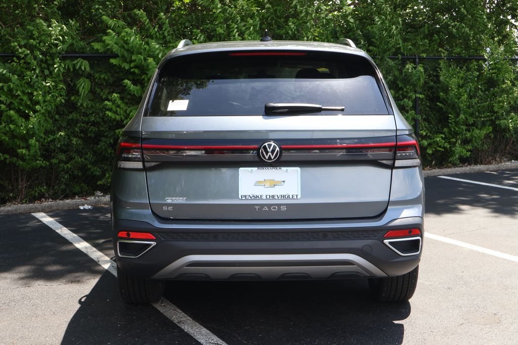 Used 2025 Gray Volkswagen 1.5T SE image 7