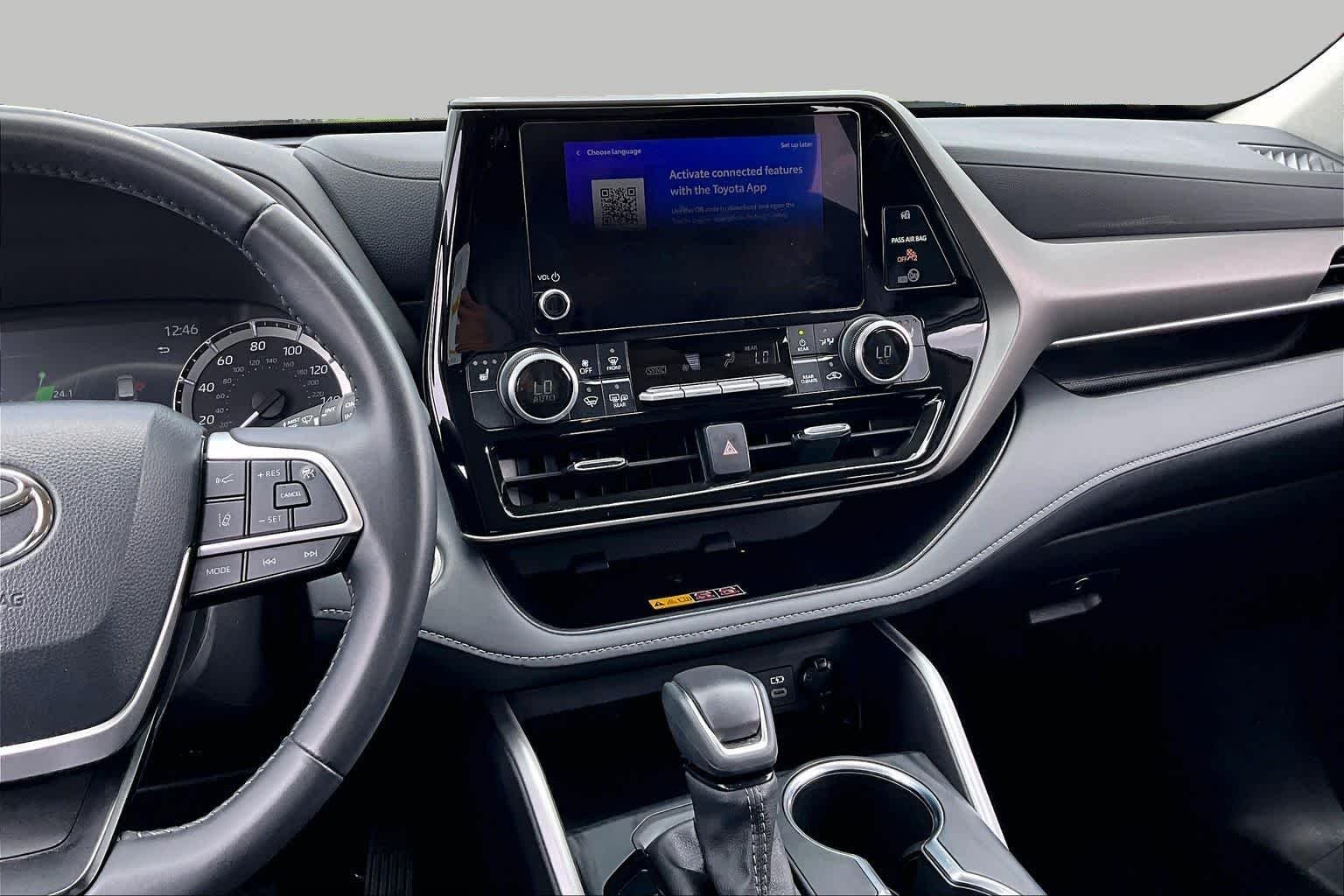 Used 2025 Midnight Black Metallic Toyota XLE image 7
