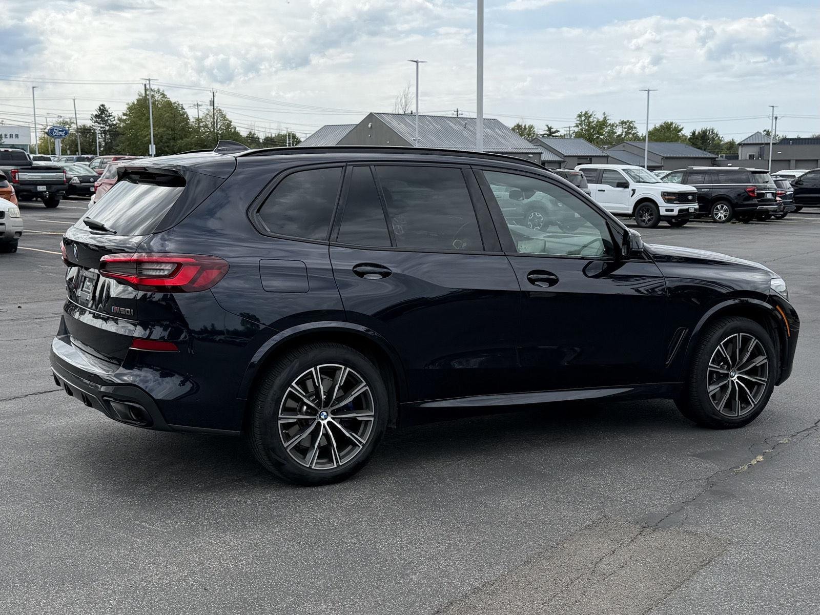 Used 2022 Carbon Black Metallic BMW M50i image 8