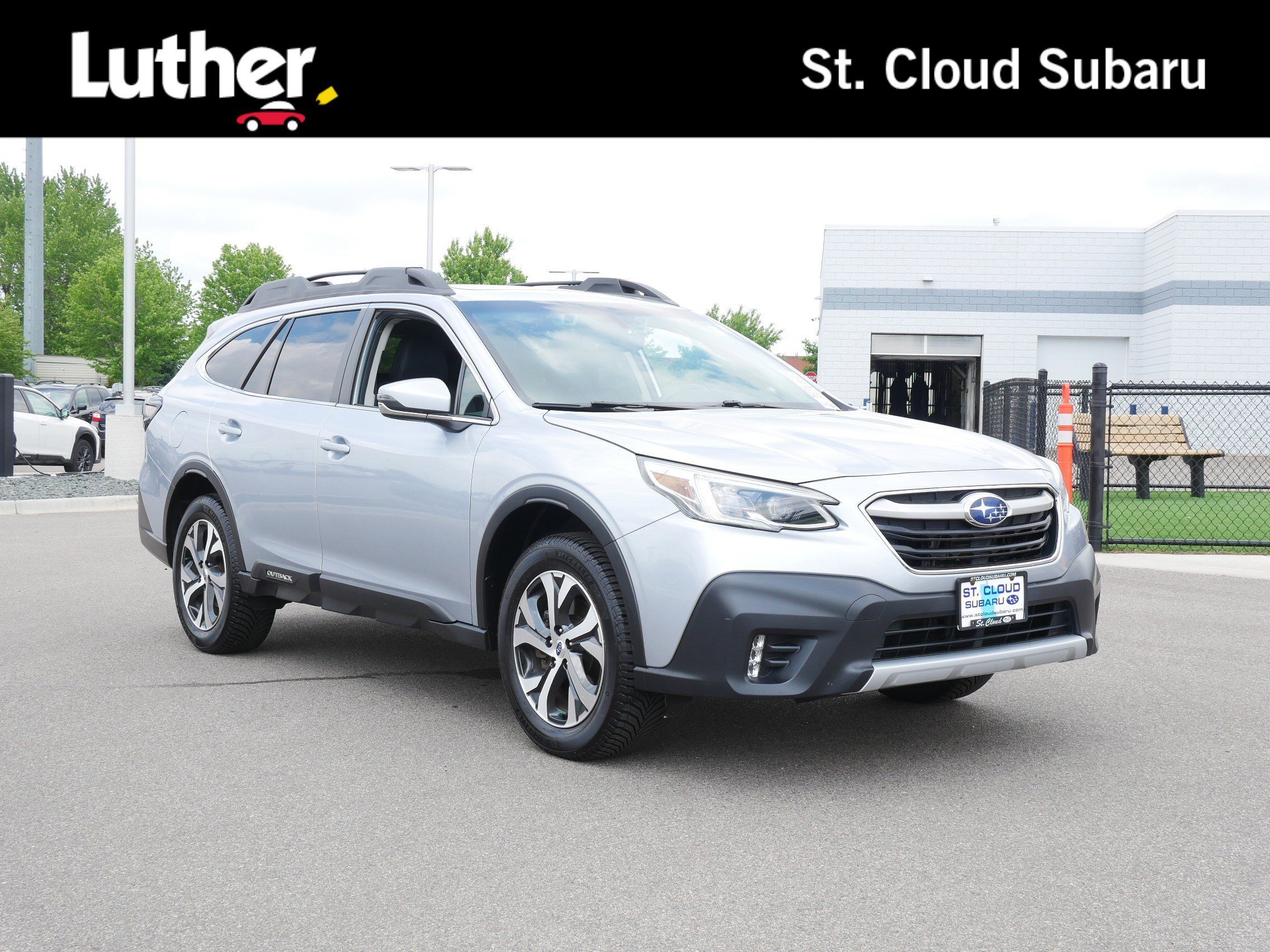 2021 Subaru Outback Limited's photo
