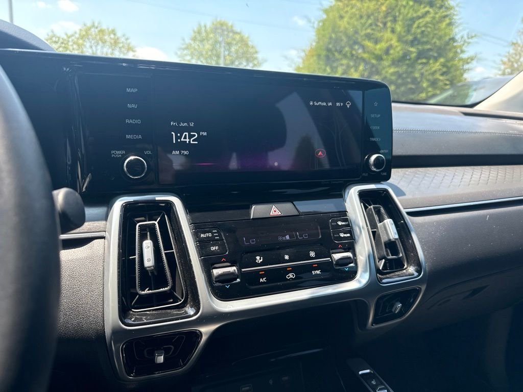 Used 2023 Black Kia SX image 11