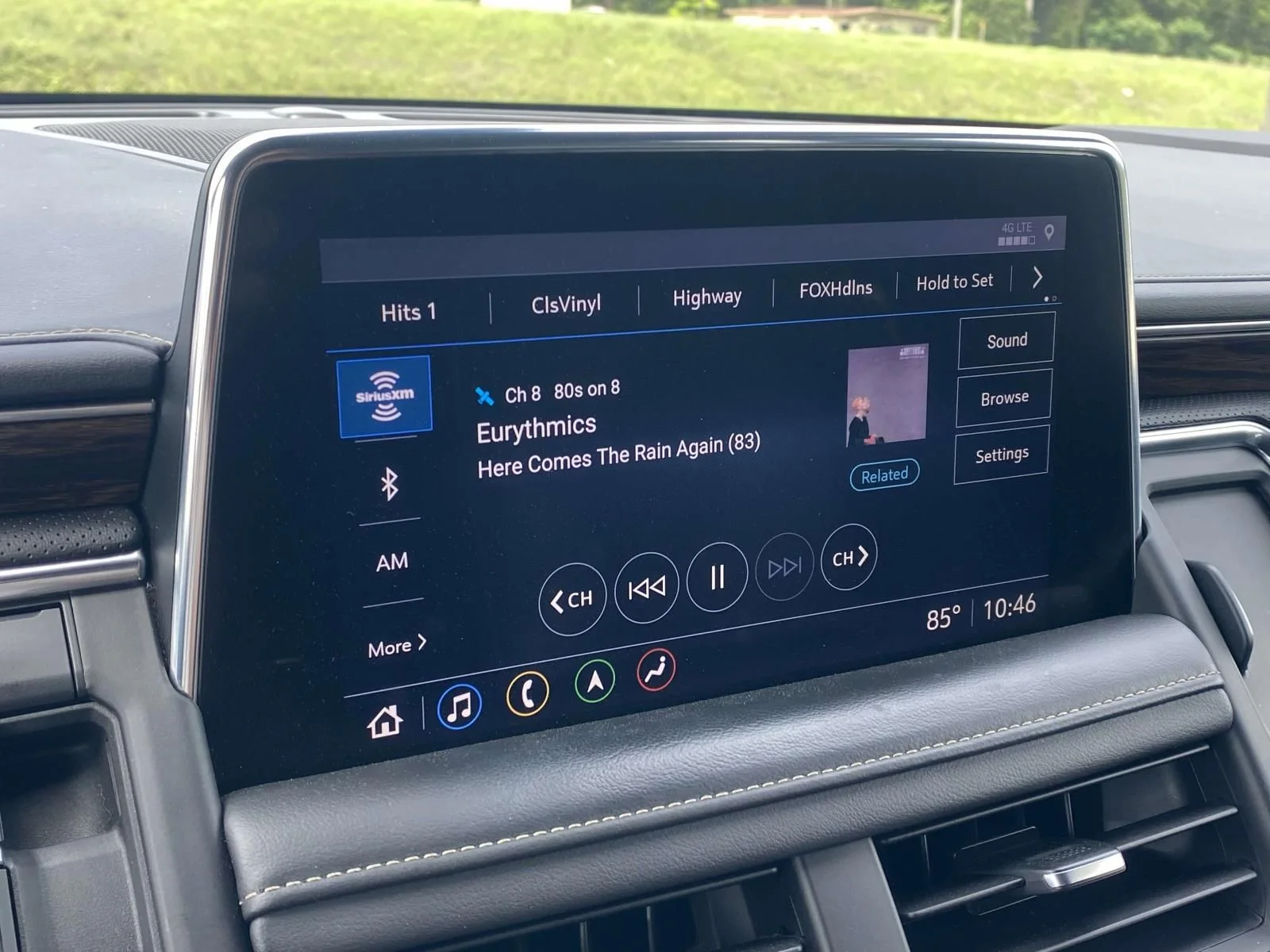 Used 2021 Beige Chevrolet Premier image 19