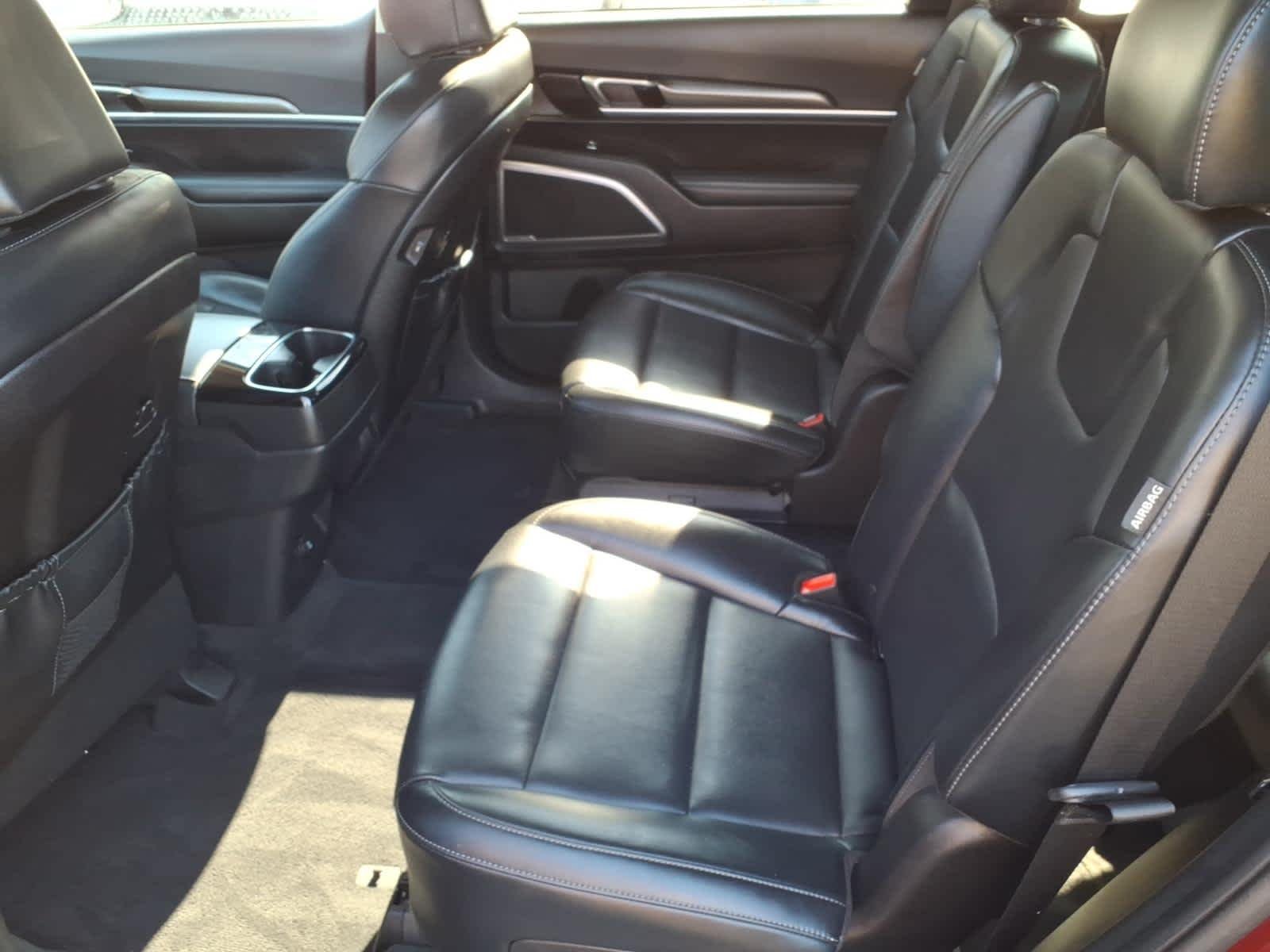 2024 Kia Telluride S - Photo 9