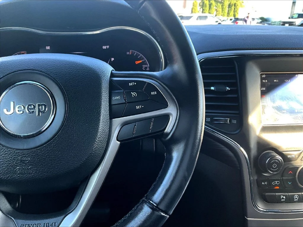 Used 2021 White Jeep Laredo E image 14