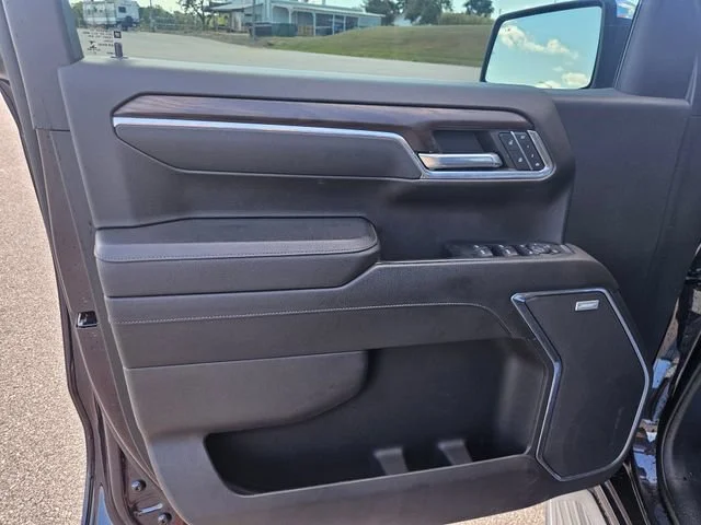 Used 2023 TITANIUM RUSH METALLIC GMC SLT image 10