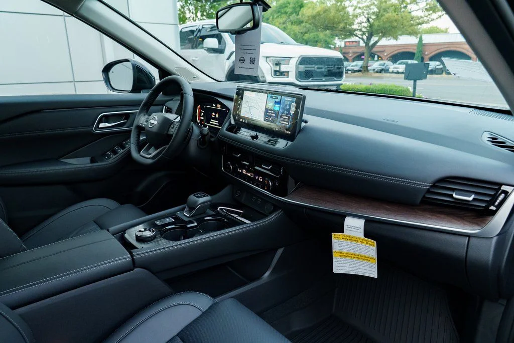New 2026 Super Black Nissan Platinum image 29