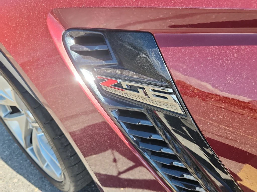 Used 2017 Red Chevrolet Z06 image 16