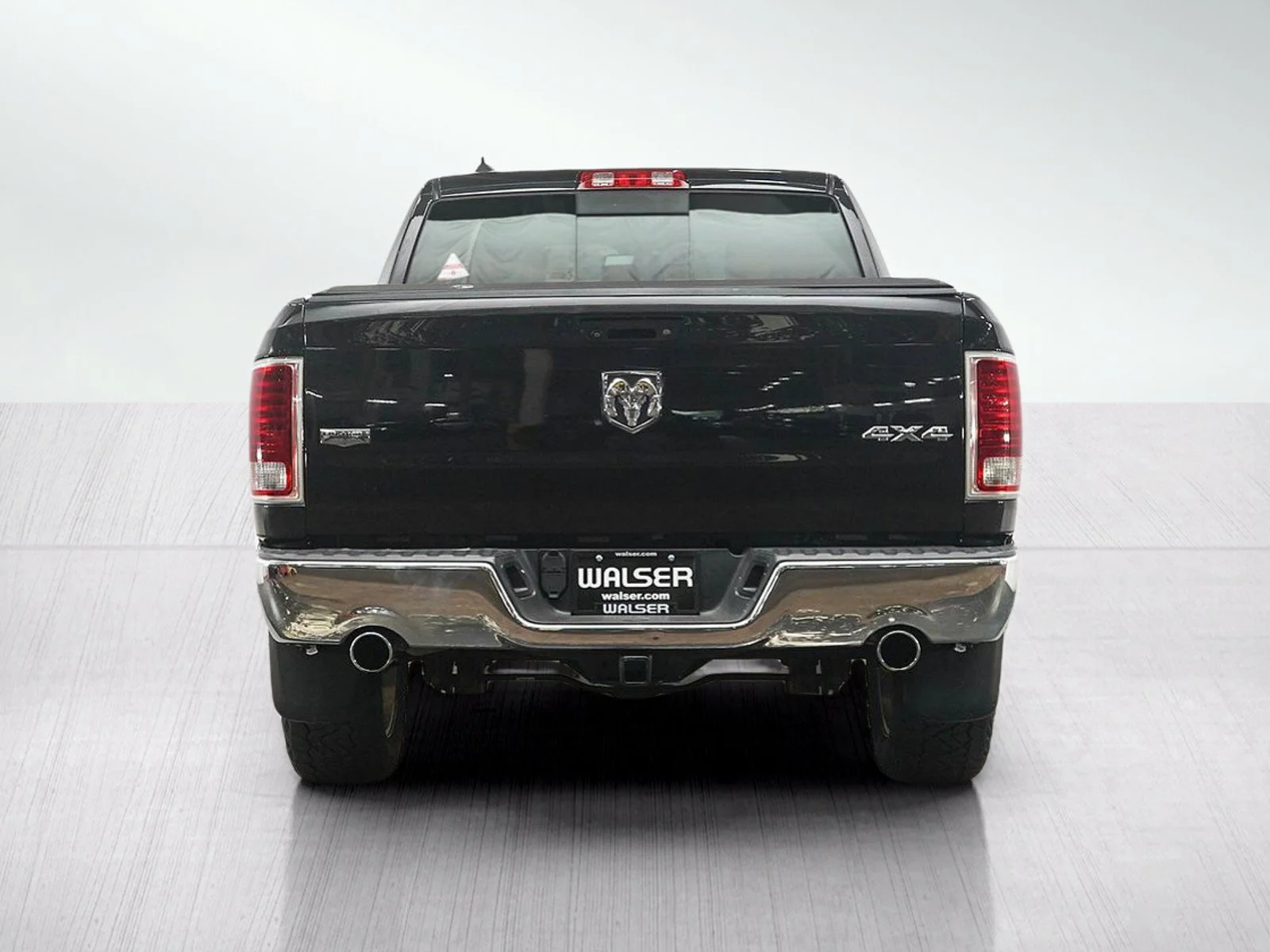 Used 2017 Brilliant Black Crystal Pearlcoat Ram Laramie image 4