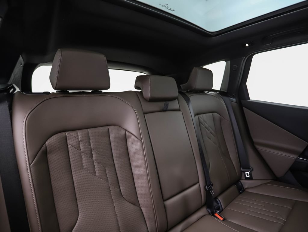New 2026 Gray Metallic BMW 30 xDrive image 28