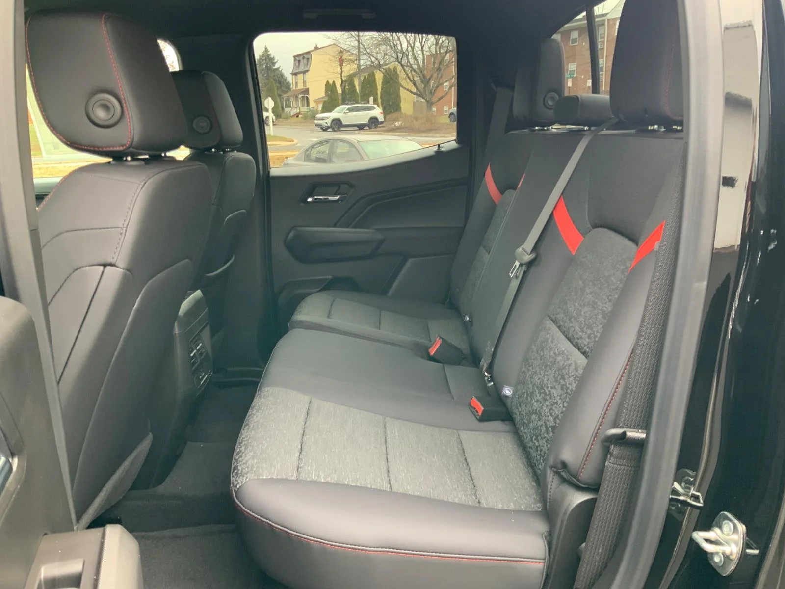 2026 Chevrolet Colorado Z71 - Photo 11