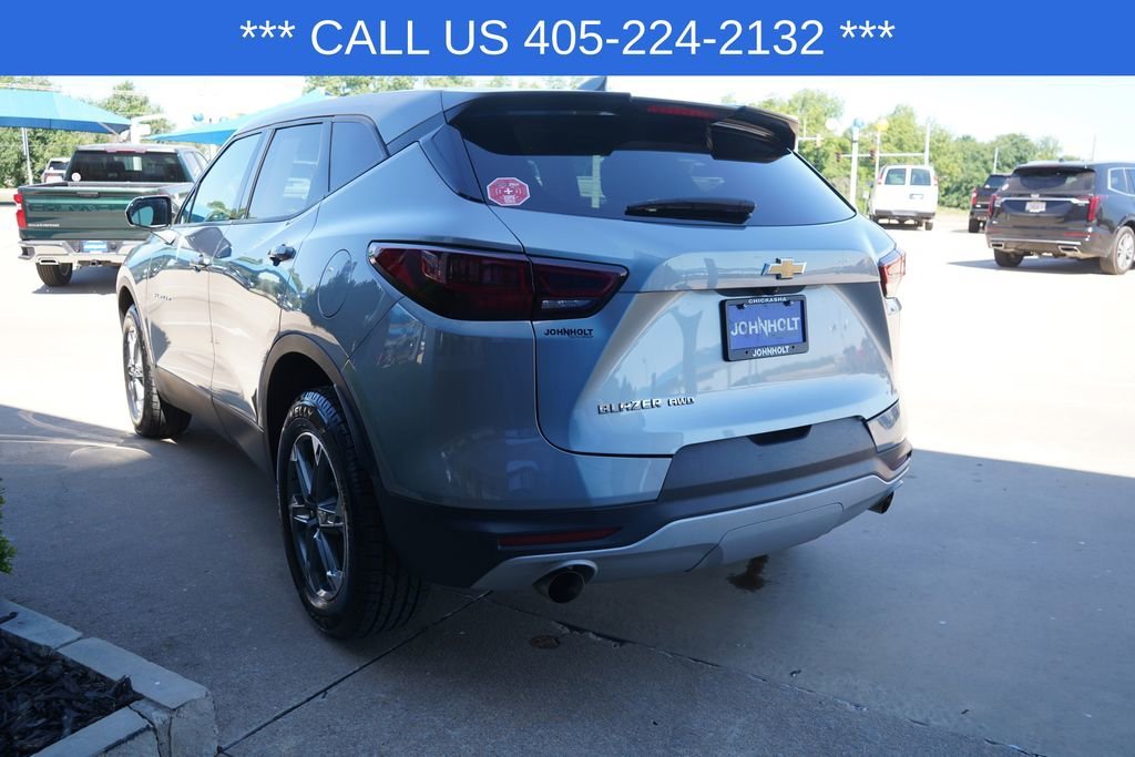 Used 2025 Sterling Gray Metallic Chevrolet 2LT image 11