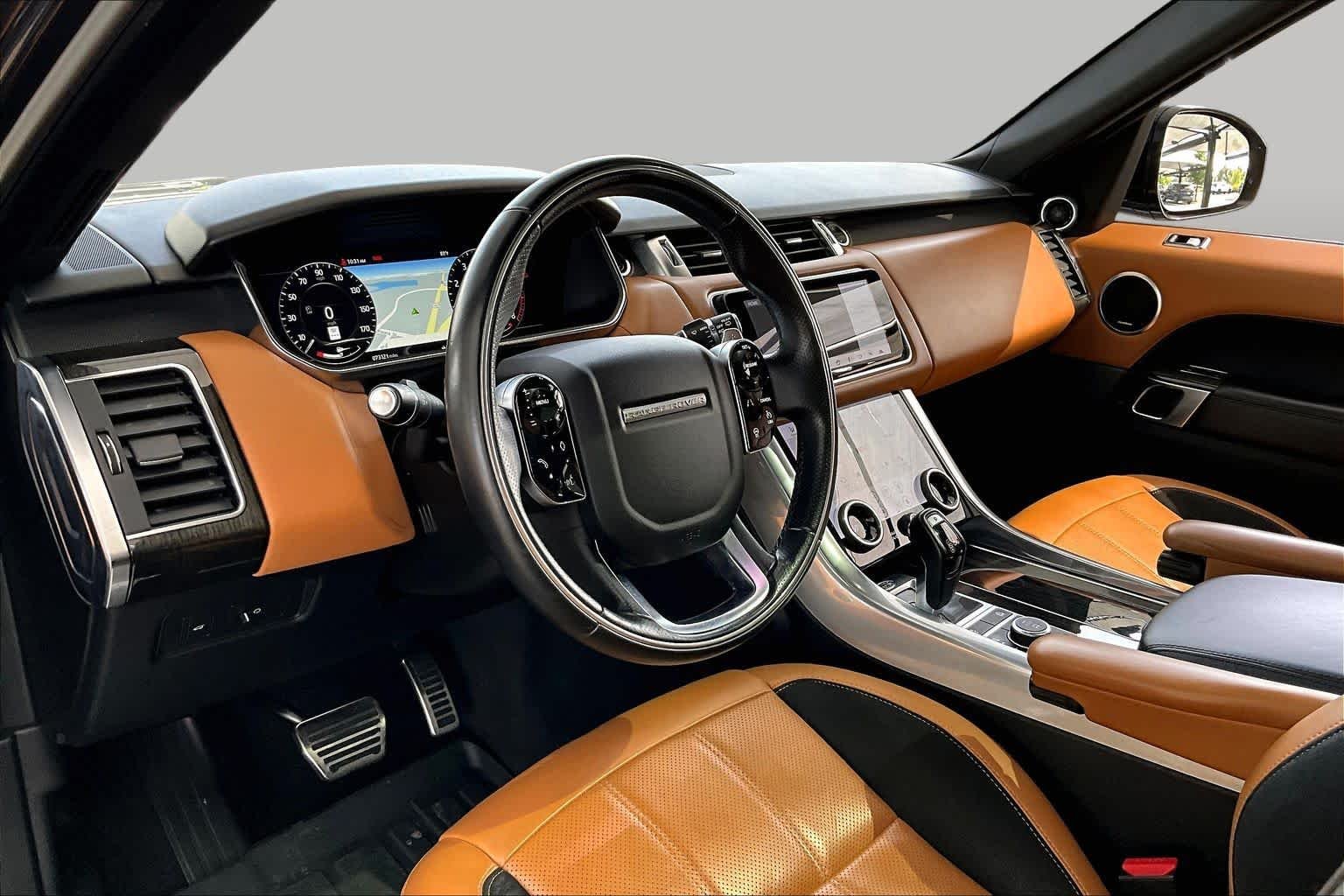 Used 2019 Borealis Black Metallic Land Rover Dynamic image 18
