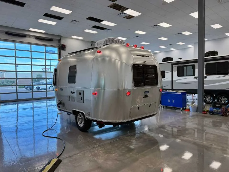New 2026 SILVER AIRSTREAM  image 3