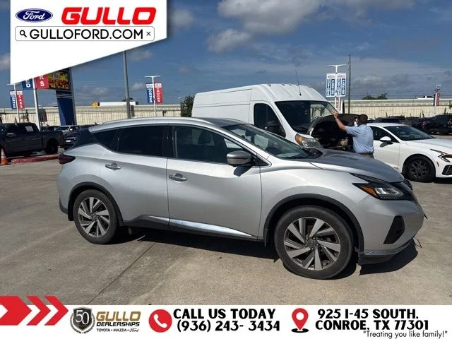 Used 2020 Brilliant Silver Metallic Nissan SL image 2