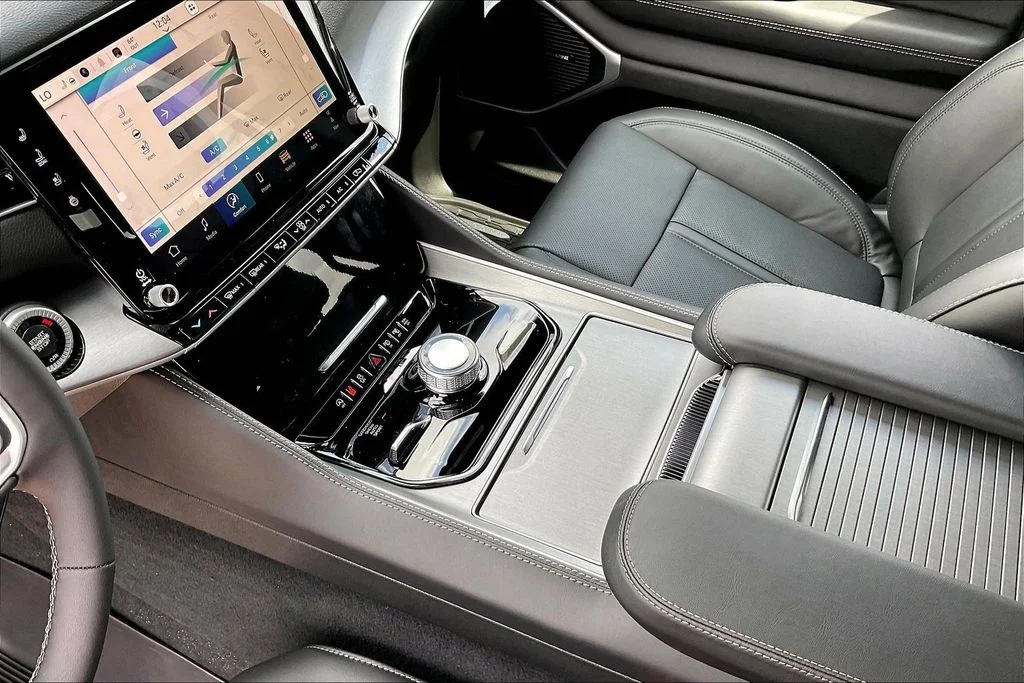 New 2026 Jeep Grand Wagoneer 4D Sport Utility