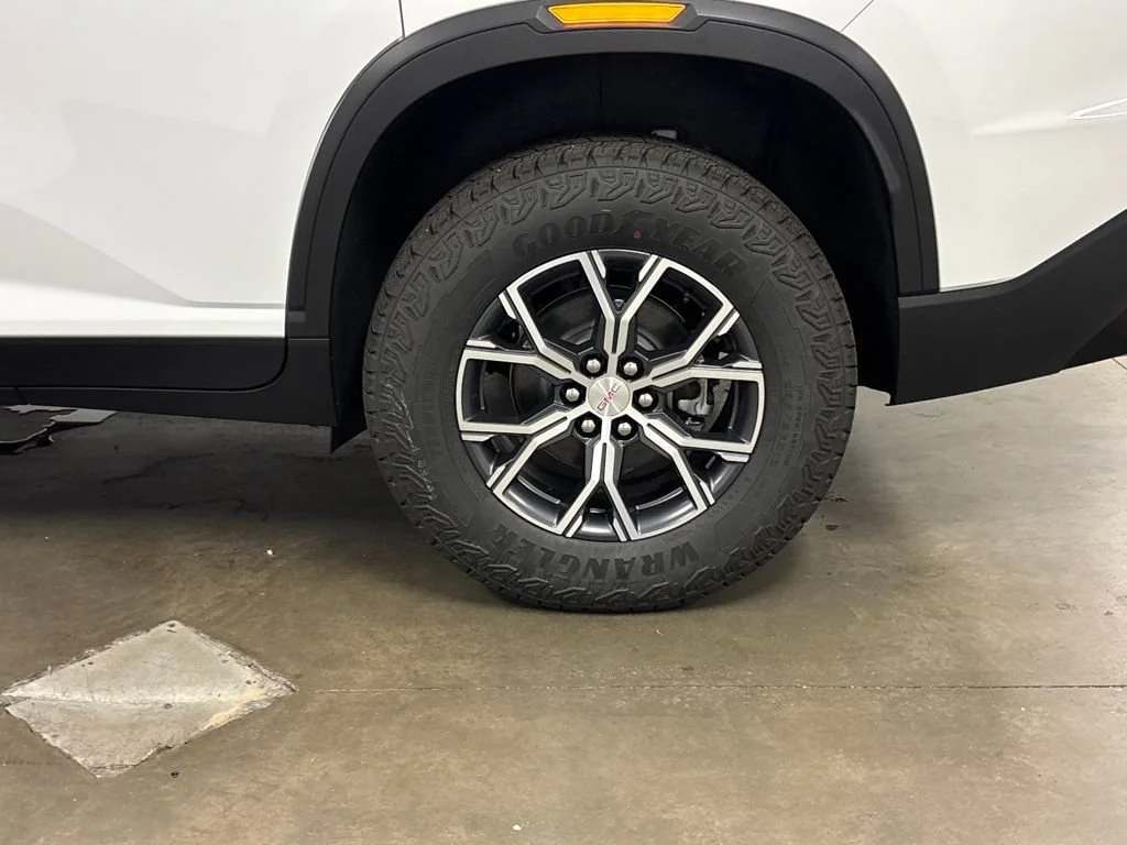 2026 GMC Acadia AT4 - Photo 13