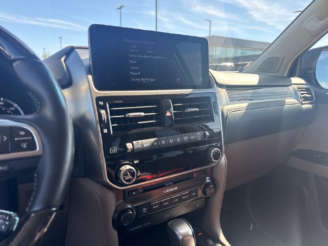 Used 2022 Black Lexus 460 image 18
