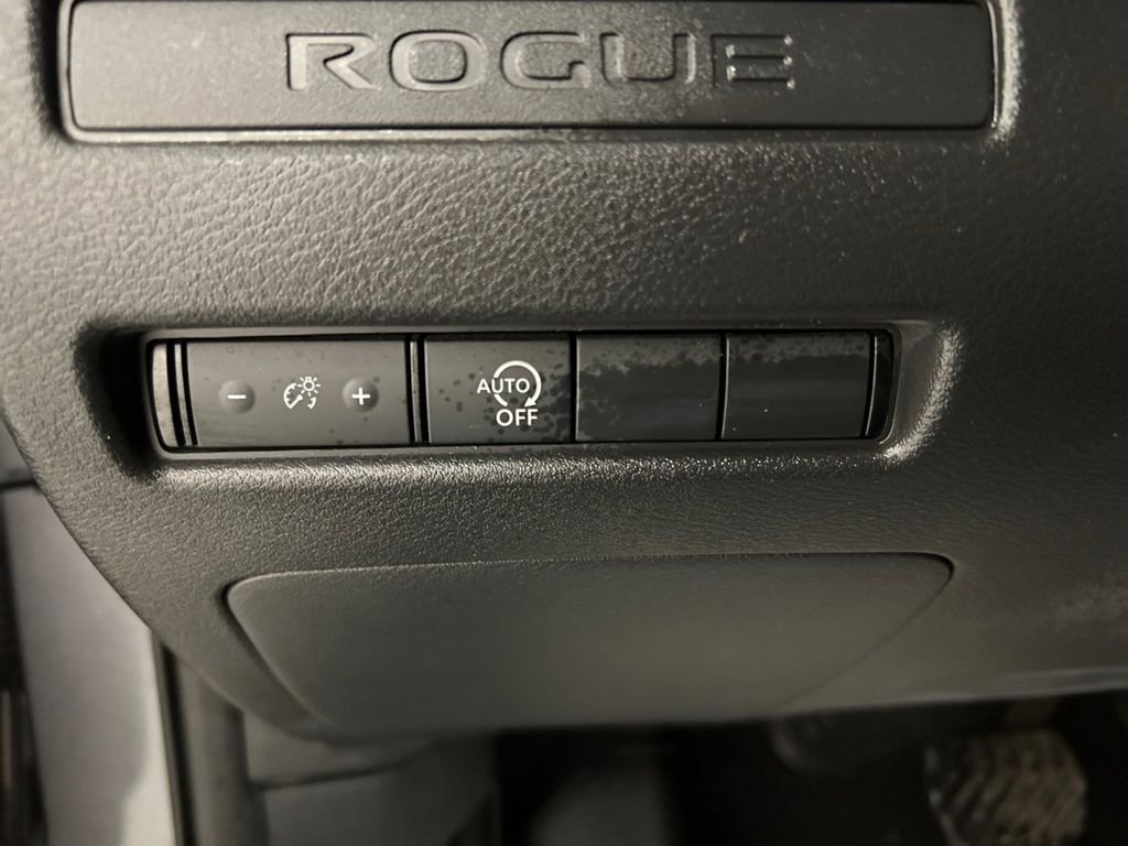 Used 2023 Gray Nissan S image 30