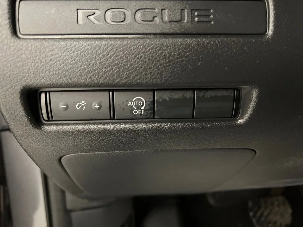 Used 2023 Gray Nissan S image 30