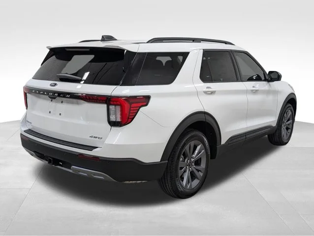 New 2026 Star White Metallic Tri-Coat Ford Active image 46