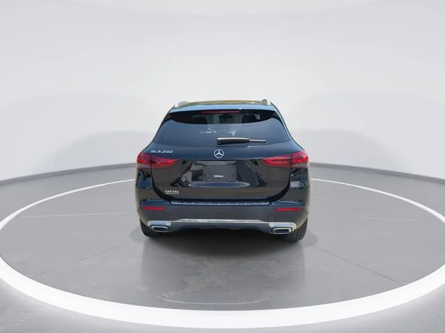 Used 2023  Mercedes-Benz GLA 250 image 7