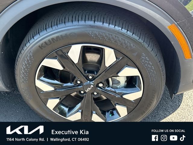 Certified Used 2024 Black Kia X-Line image 7