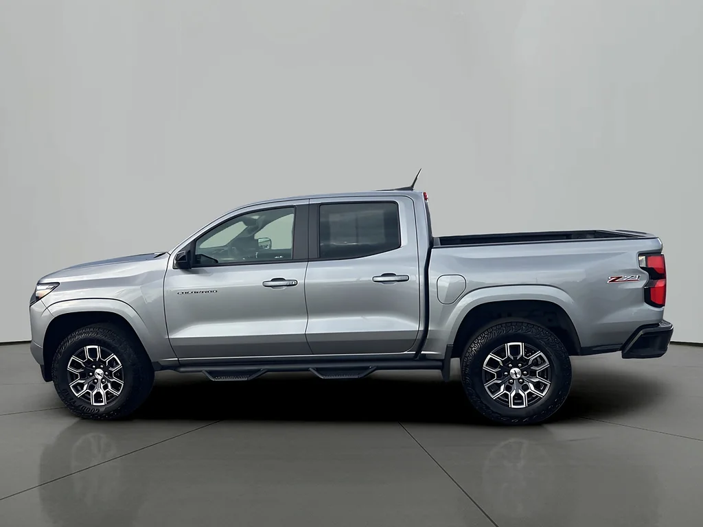 Used 2024 Sterling Gray Metallic Chevrolet Z71 image 2