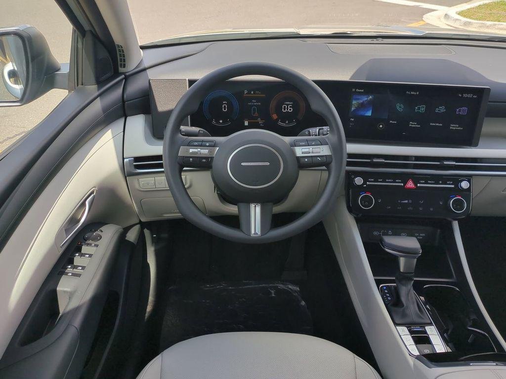 New 2026 Silver Hyundai SEL AWD image 19