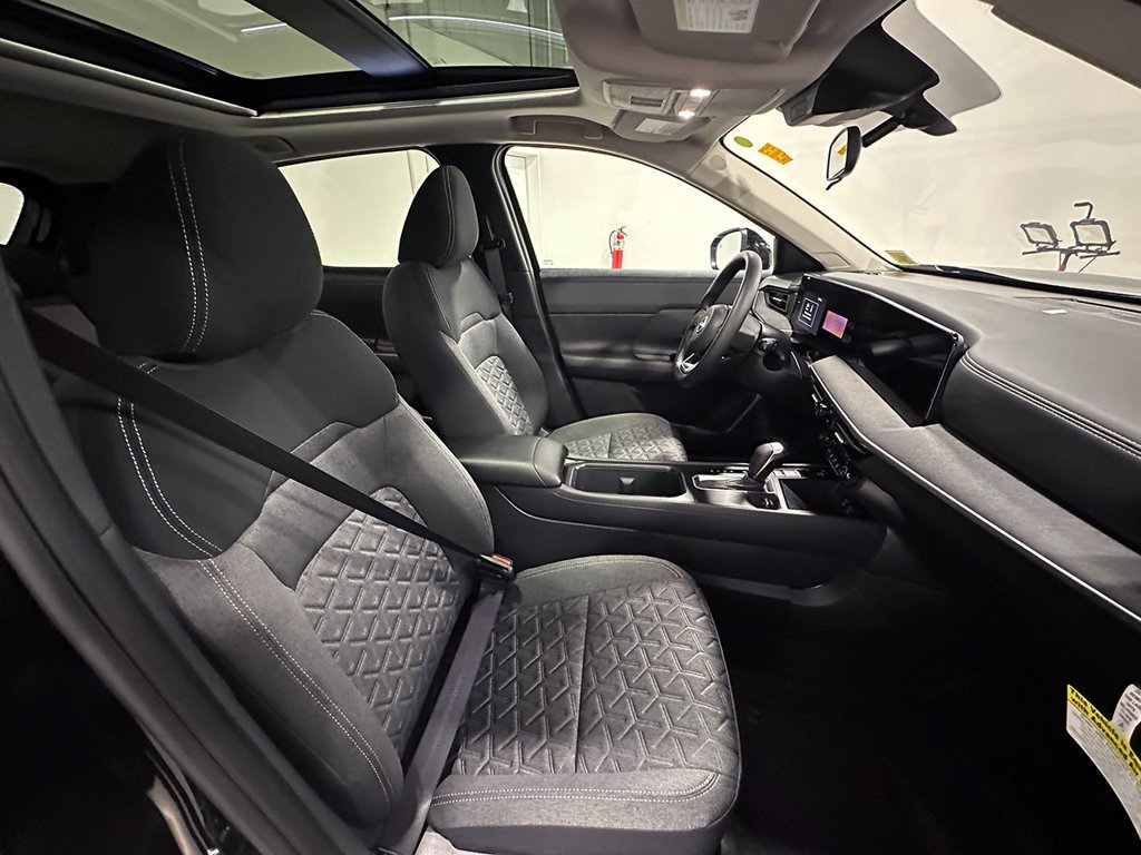 Used 2026  Nissan SV image 27