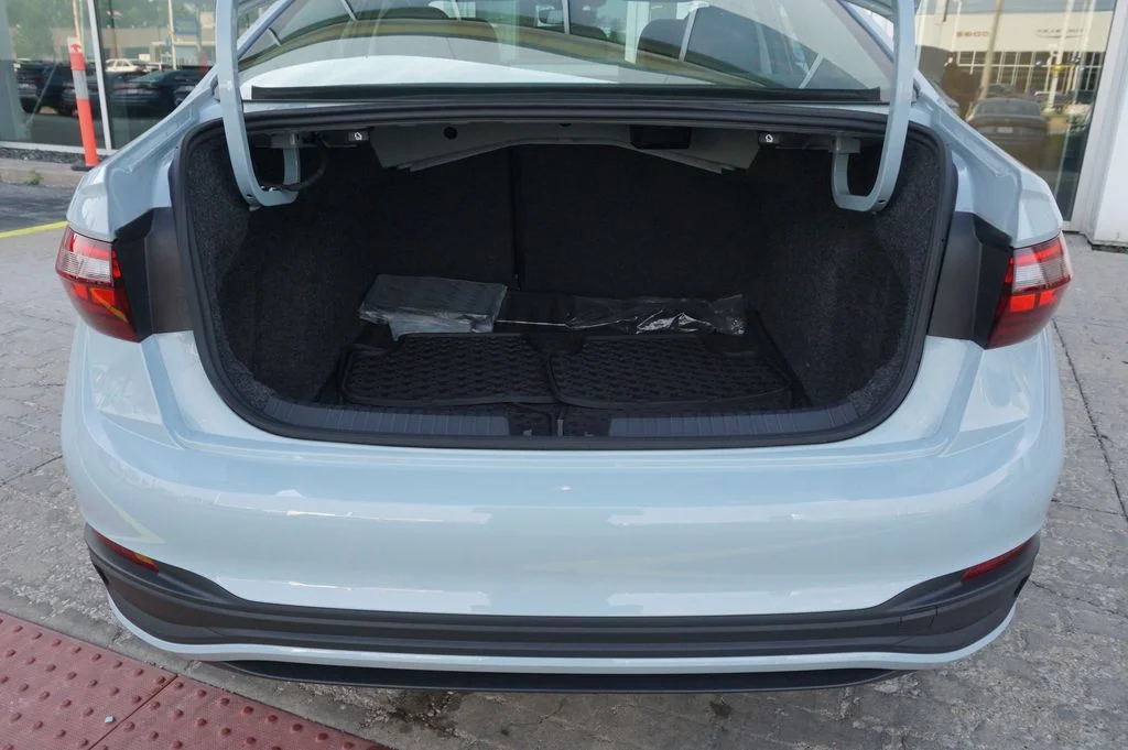 Certified Used 2025 Gray Volkswagen 1.5T SE image 16