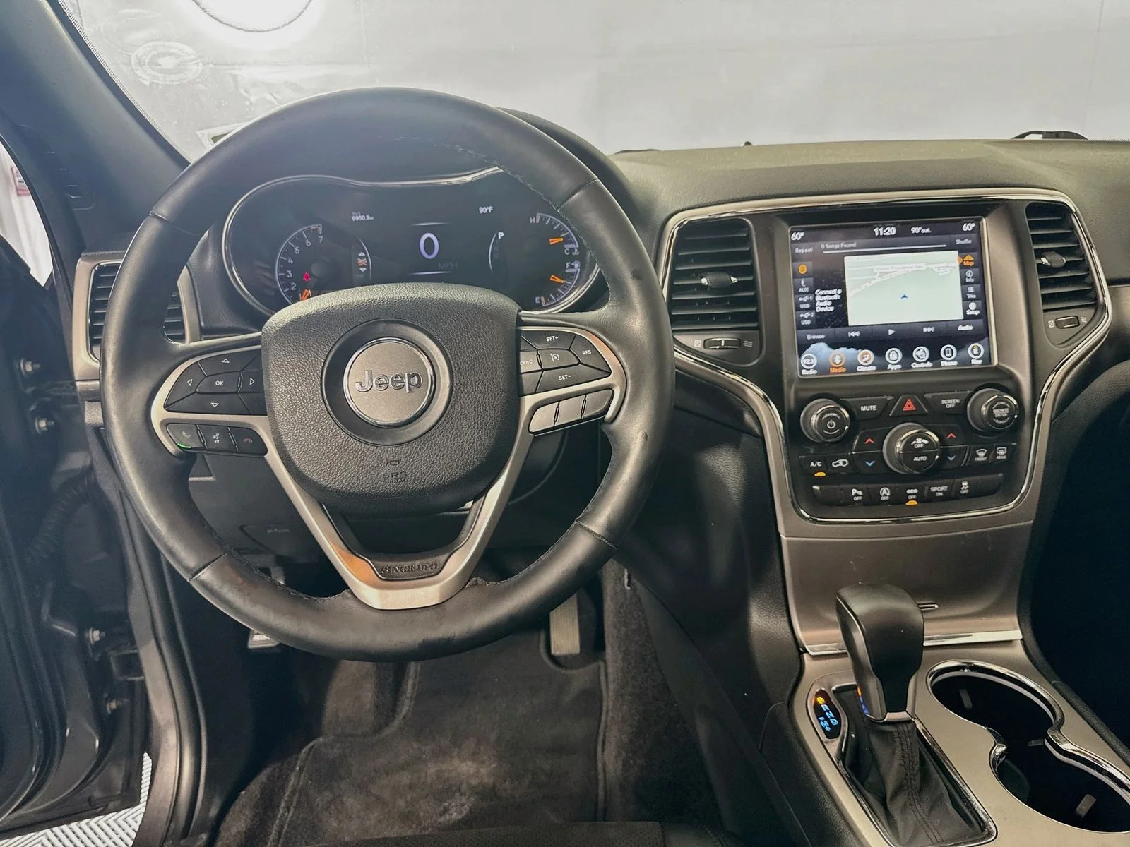Used 2018 Gray Jeep Altitude image 22