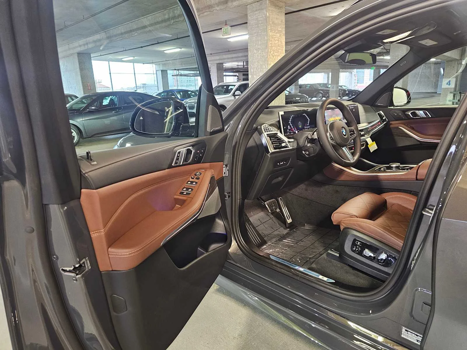 New 2026 Dravit Grey Metallic BMW xDrive40i image 31