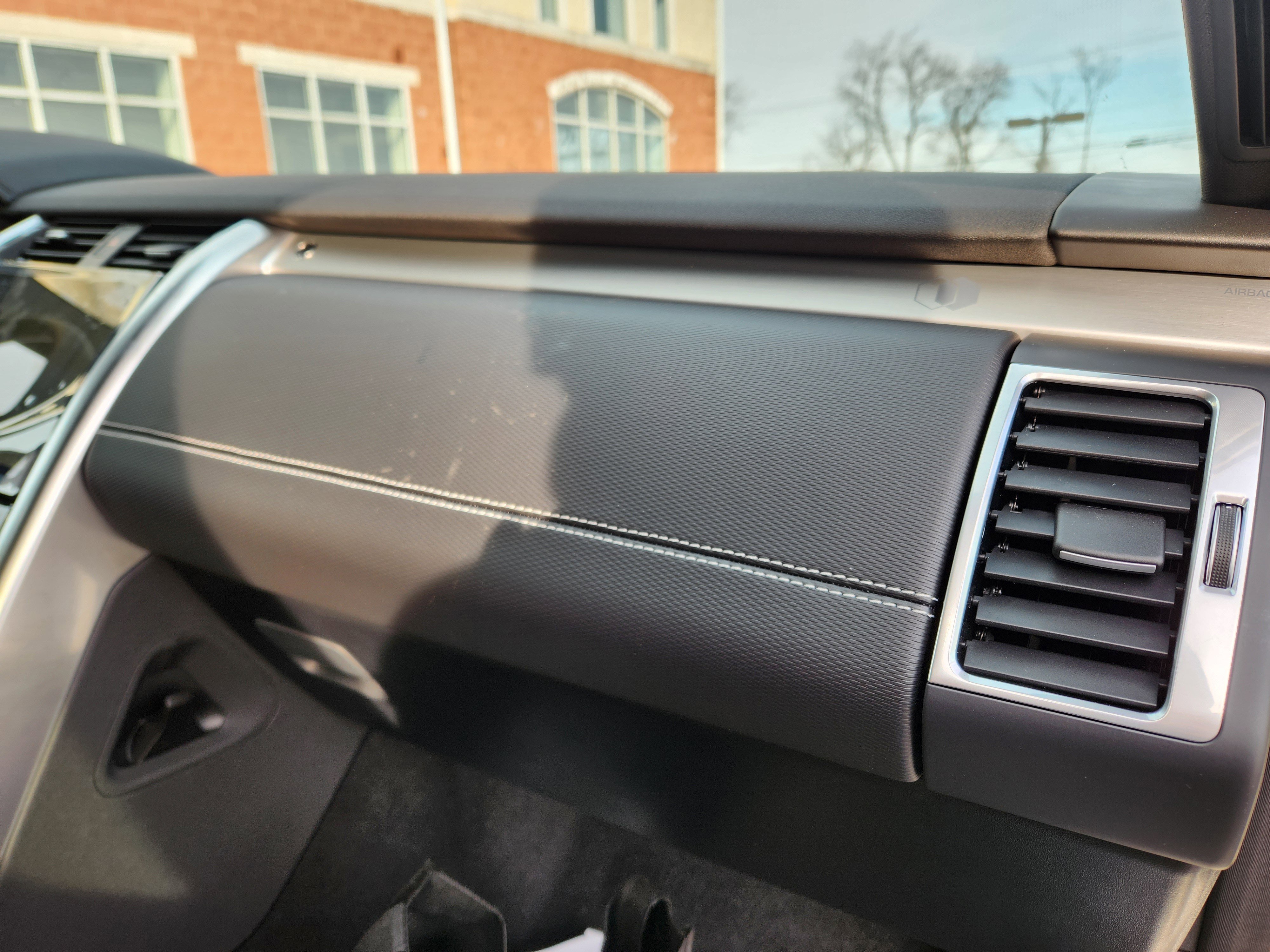 2026 Land Rover Discovery Gemini Edition - Photo 13