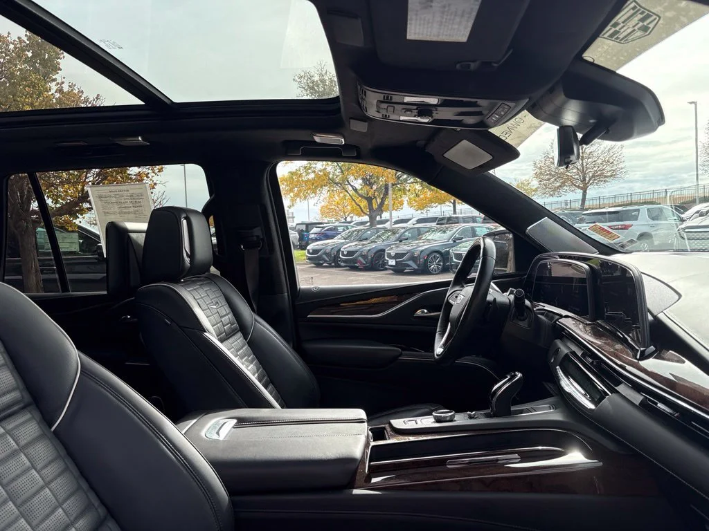 Used 2022 Crystal White Cadillac Sport Platinum image 30
