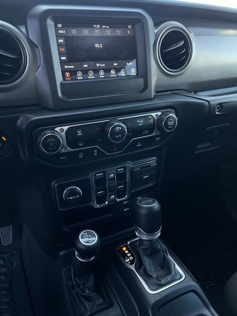 Used 2022 White Jeep Unlimited Sport S image 18
