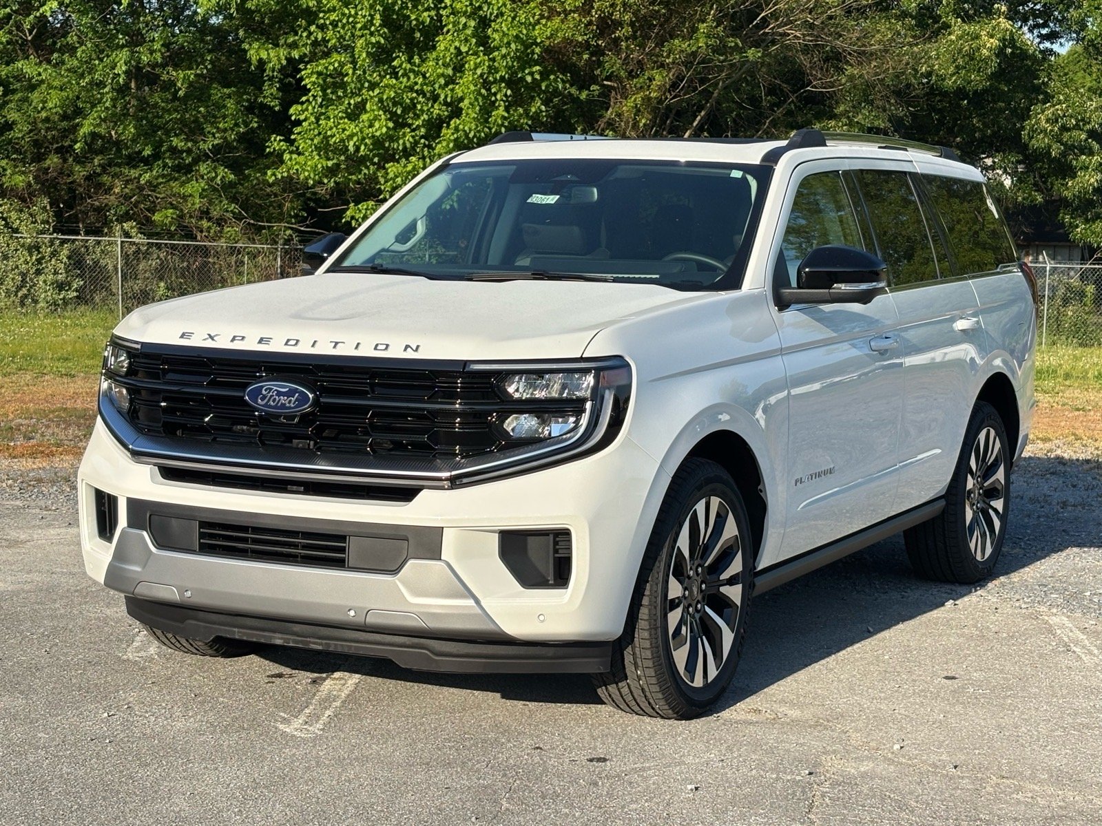 New 2026 Star White Metallic Tri-Coat Ford Platinum® image 2