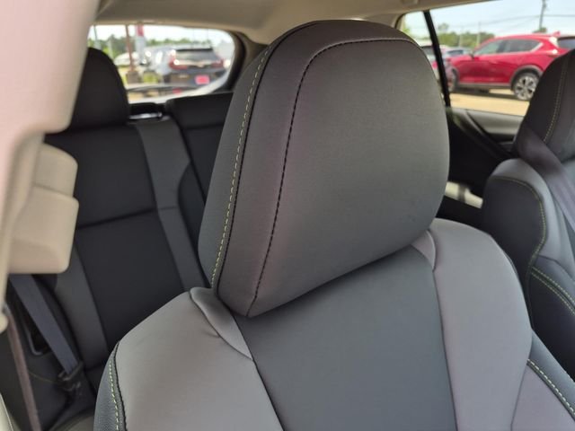 Used 2025 White Subaru Onyx Edition image 18