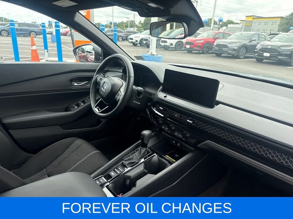 Used 2025  Honda Sport image 4