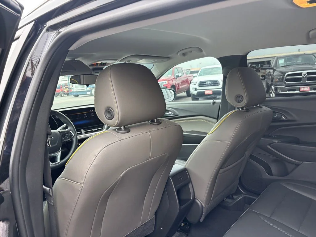 Used 2025 Black Chevrolet ACTIV image 24