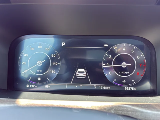 Used 2022 White Kia X-Line SX Prestige image 12
