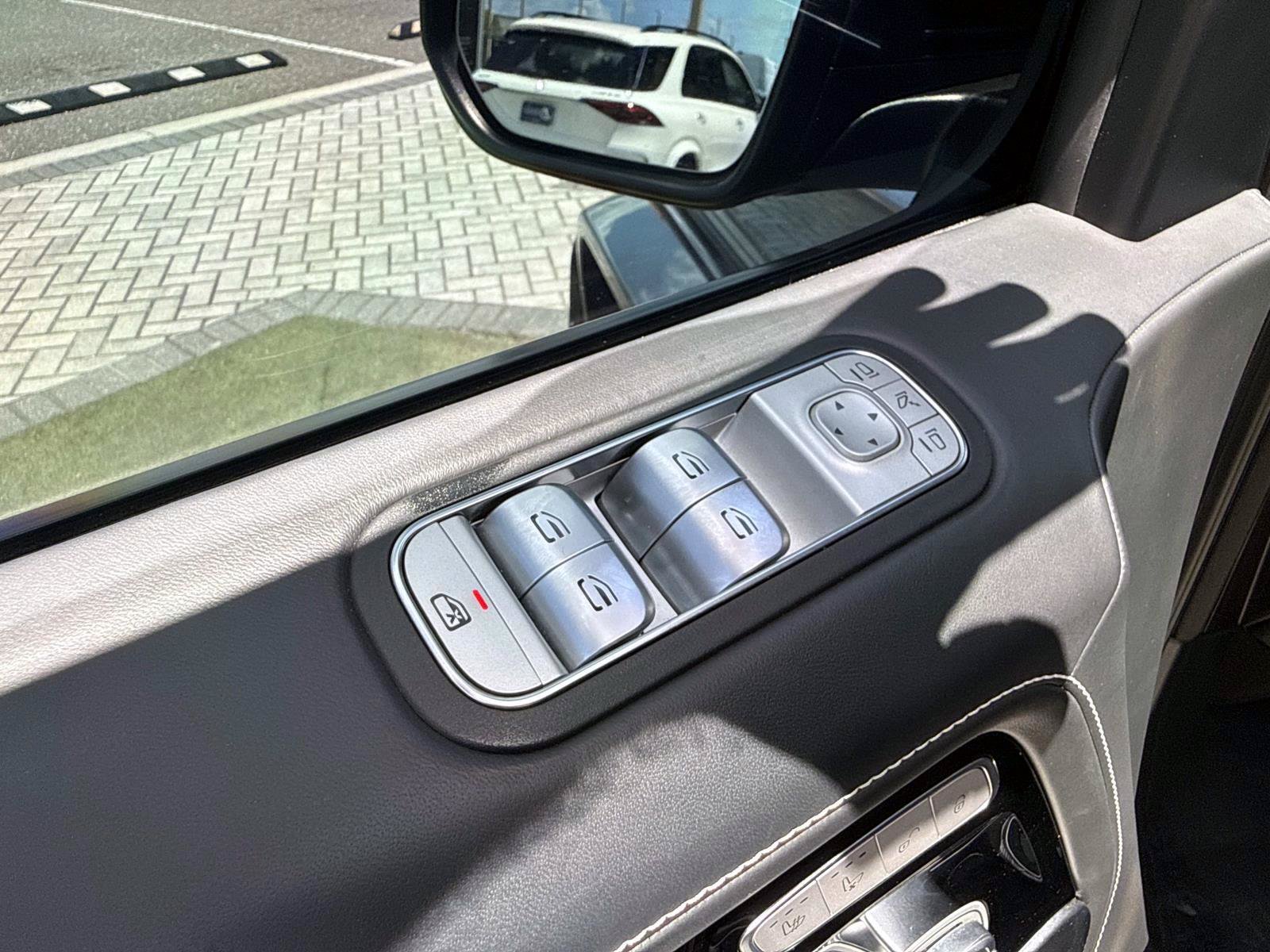 Certified Used 2023 MANUFAKTUR Graphite Metallic Mercedes-Benz G 63 AMG® image 19
