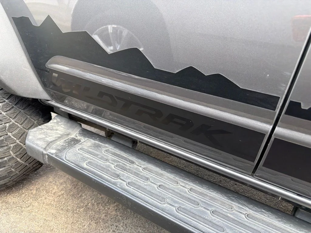 Used 2022 Gray Ford Wildtrak image 6