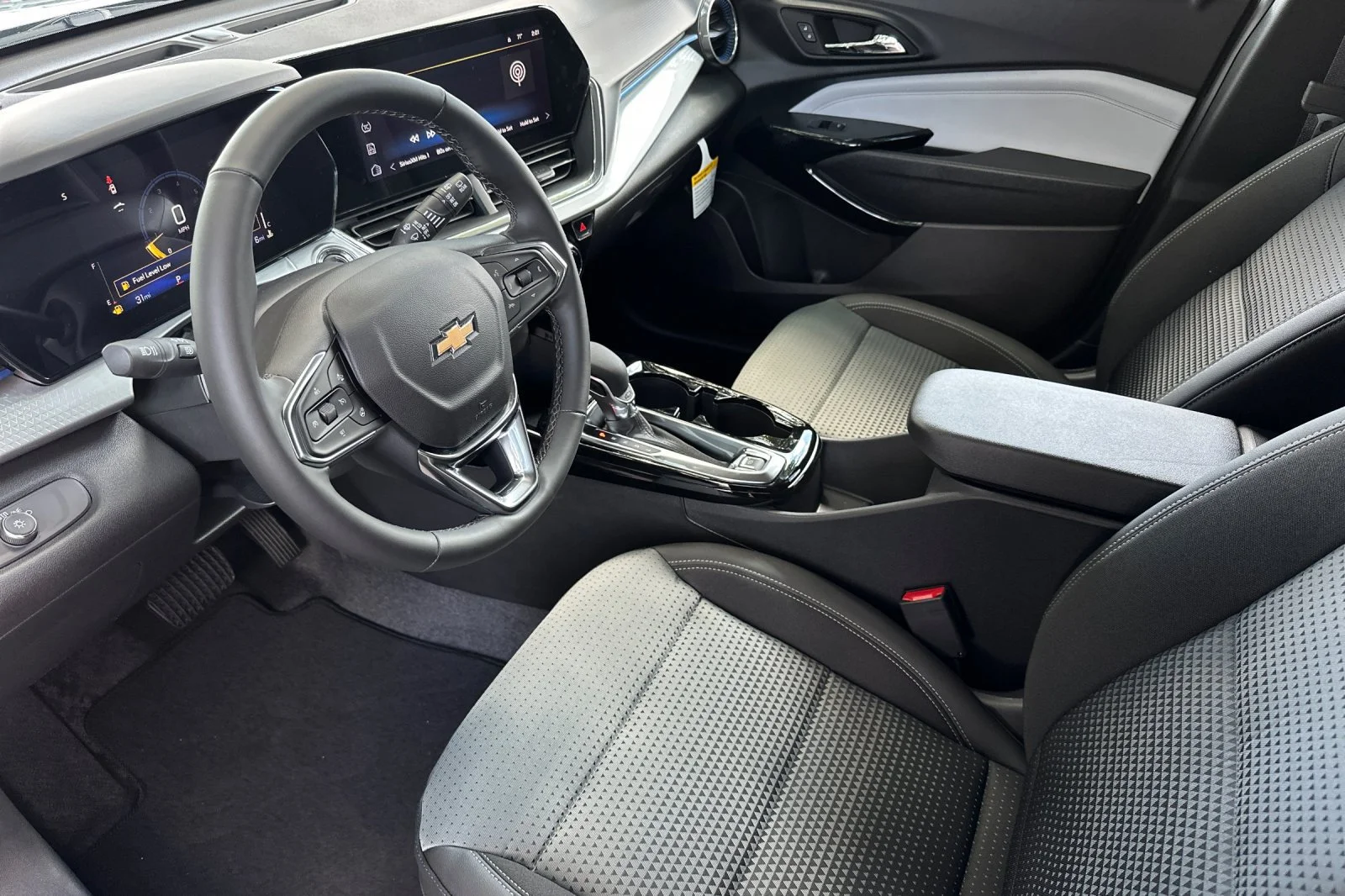 2026 Chevrolet Trax LT - Photo 9
