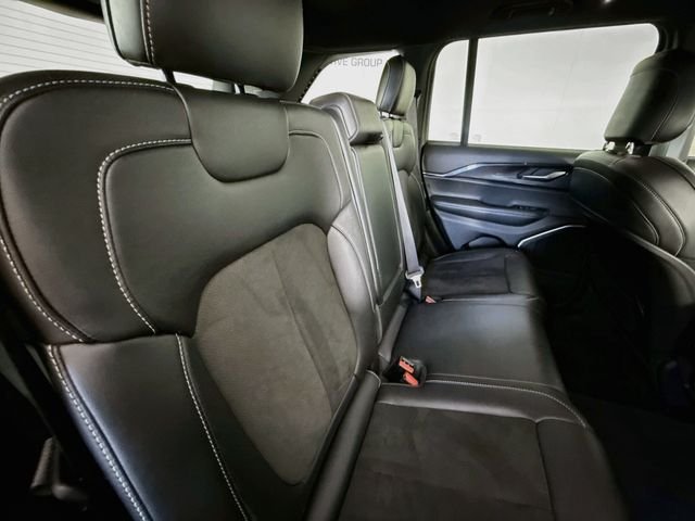 Used 2022 Bright White Clearcoat Jeep Altitude image 25