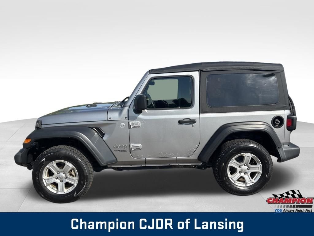 Used 2019 Silver Jeep Sport S image 4