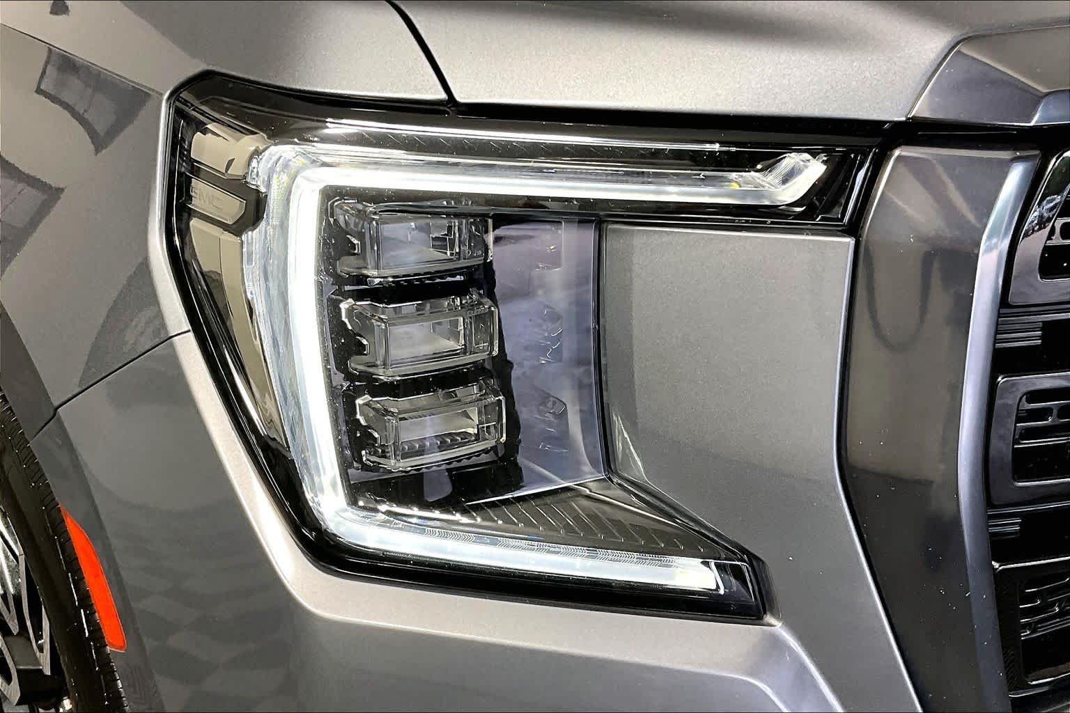 2022 GMC Yukon AT4 - Photo 27